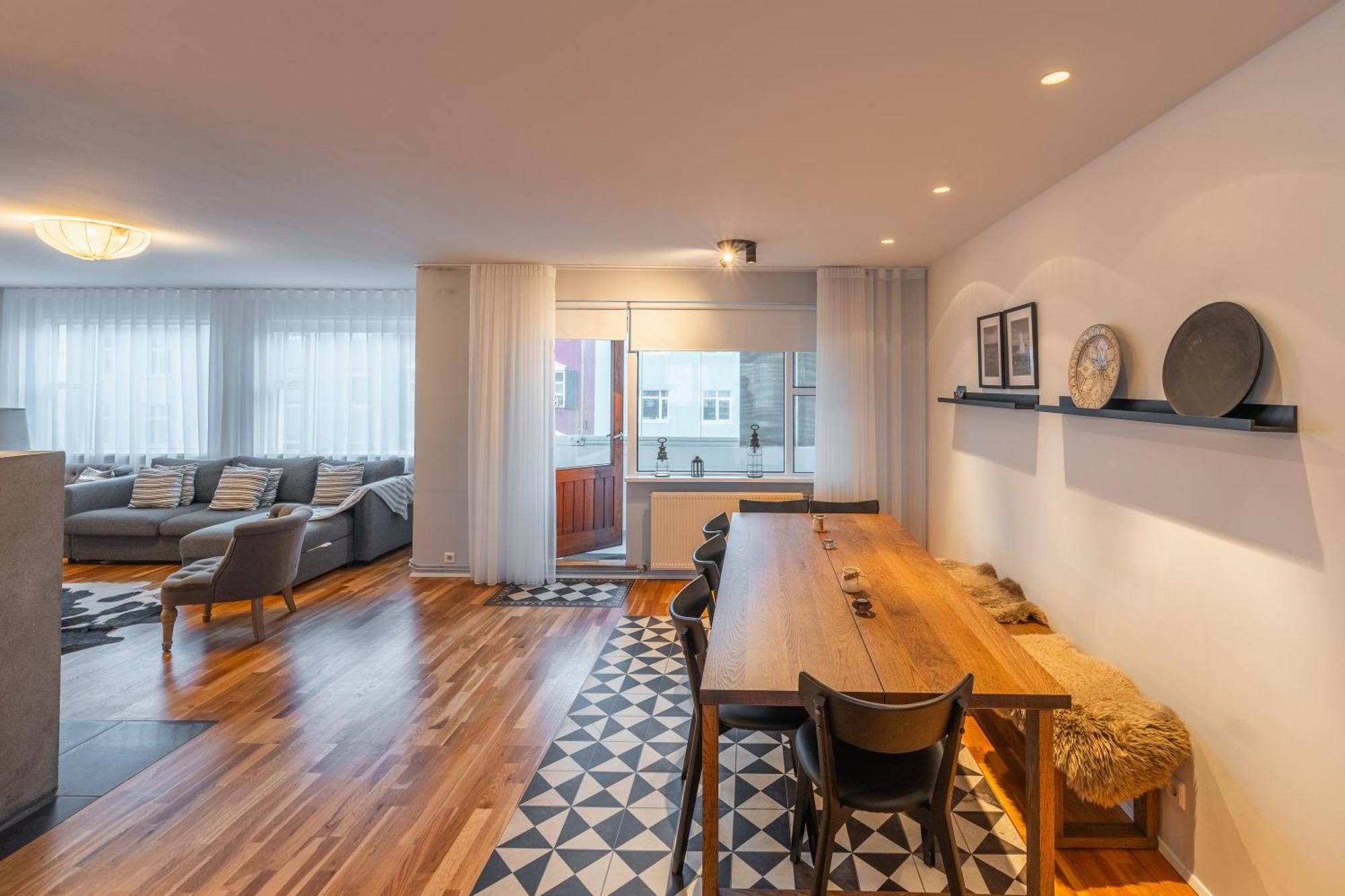 Day Dream Apartments Laugavegur 139 レイキャヴィーク エクステリア 写真